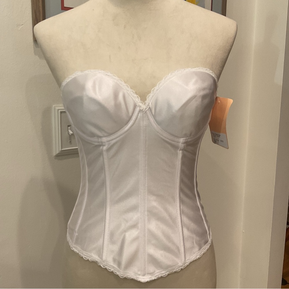 Vintage White Lace-Trimmed Corset